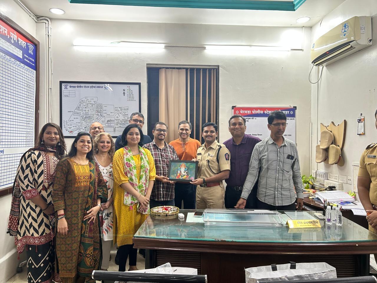 Kalyani Nagar Residents Felicitate Yerawada Police